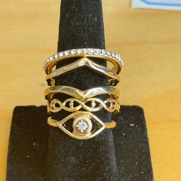 SZ 7 Gold Plated Set of 4 Rings - Picture 2 of 8